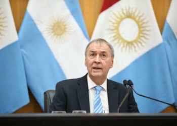 Schiaretti, ungido como líder de un proyecto «antigrieta»