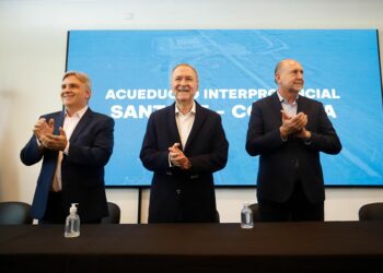 Junto a Perotti, el Gobernador alimentó su armado antigrieta