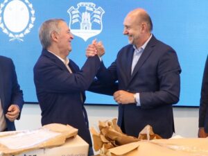 Junto a Perotti, el Gobernador alimentó su armado antigrieta Junto a Perotti, el Gobernador alimentó su armado antigrieta