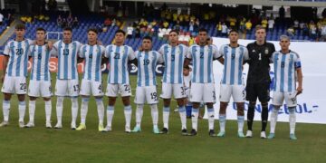 Para recuperarse del golpe, Argentina enfrenta esta noche a Brasil por el Sudamericano sub 20