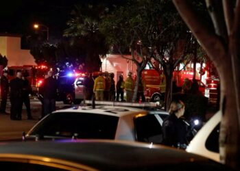 Diez personas murieron en un tiroteo cerca de Los Ángeles