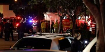 Diez personas murieron en un tiroteo cerca de Los Ángeles