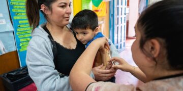 Se extiende la campaña de vacunación para sarampión y polio