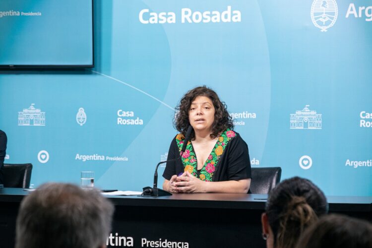 Vizzotti anunció la incorporación de vacunas bivalentes contra el coronavirus