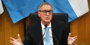 Schiaretti rechazó el juicio a la Corte y reclamó por federalismo en apertura del año legislativo