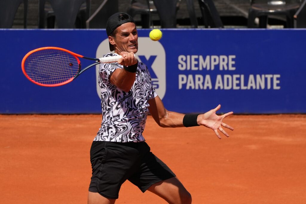 Federico Coria se clasificó a semifinales