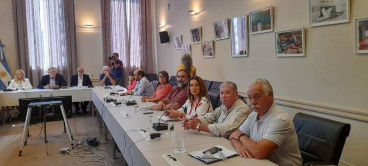 UEPC confirmó su adhesión a las paritarias de los gremios docentes a nivel nacional