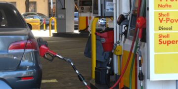 Shell aumentó un 4% el valor de sus combustibles