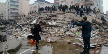 Ascendió a más de 5.000 la cifra de muertes causadas por el sismo de Turquía y Siria