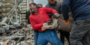 Suman más de 50.000 las víctimas fatales por el terremoto en Turquía y Siria