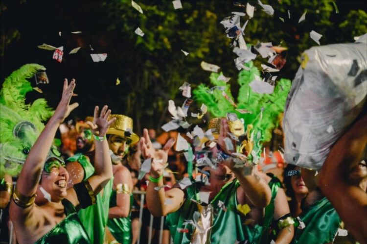 Córdoba se llena de música y baile para recibir a los carnavales