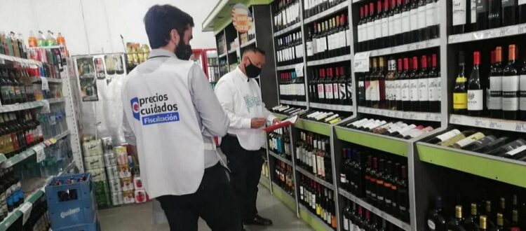 Con más exigencias de por medio, el Gobierno profundizó el control de precios