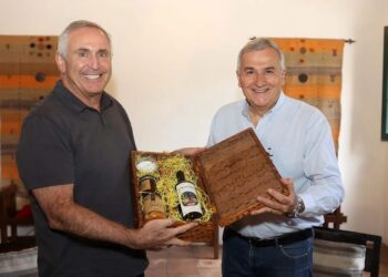 Morales lideró una tradicional ceremonia del Carnaval jujeño junto al embajador de EE.UU.