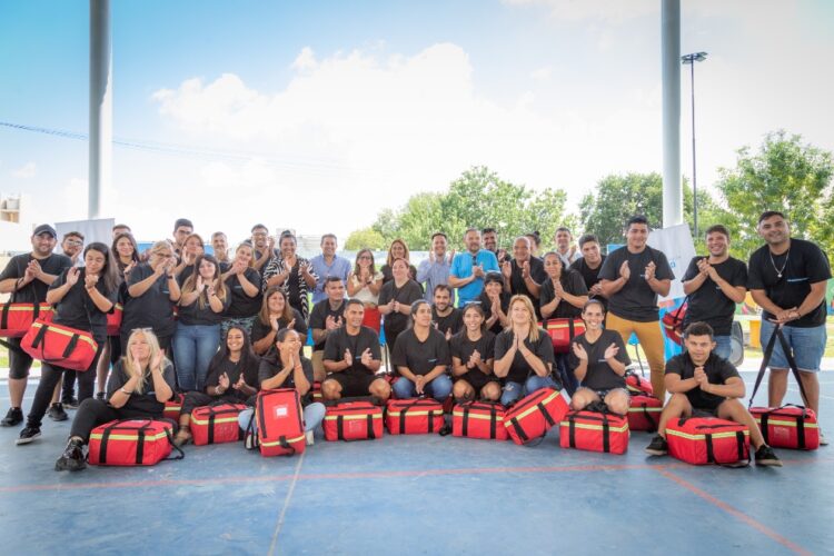 Polideportivos sociales recibieron botiquines de primeros auxilios