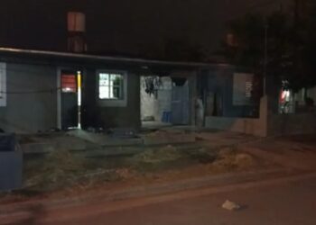 Mataron a un hombre e hirieron a sus familiares en un domicilio de Parque las Rosas