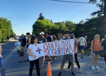 Marcharon en Falda del Carmen en reclamo por más seguridad