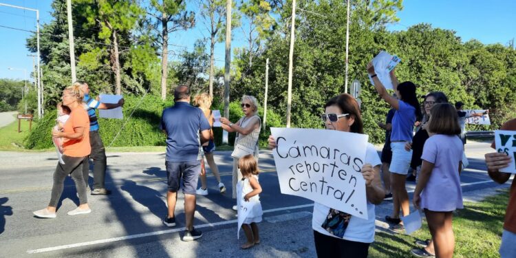 Marcharon en Falda del Carmen en reclamo por más seguridad