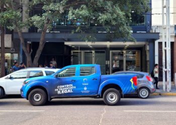 Clausuraron una oficina comercial del Uber en la ciudad