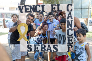 Once niños dieron el "campanazo" celebrando el fin de sus tratamientos oncológicos en el Hospital Infantil