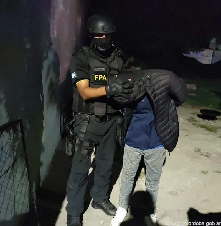 Detuvieron a una pareja por venta de droga