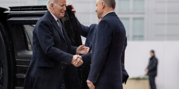 Putin comete un «gran error» al suspender tratado de desarme nuclear con EE.UU.