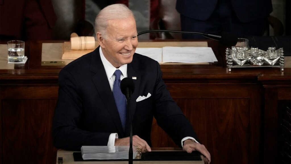 Biden pidió endeudarse más y llamó a la unidad bipartidista