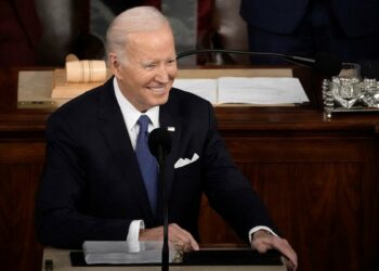 Biden pidió endeudarse más y llamó a la unidad bipartidista