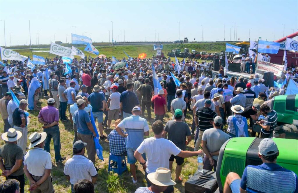 El campo volvió a las protestas en reclamo de más asistencia