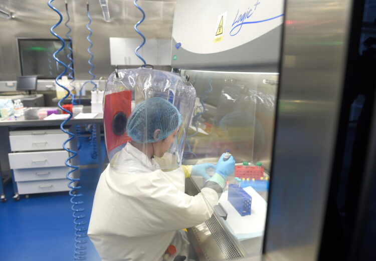 Imagen de archivo de un laboratorio en China. EFE/EPA/SHEPHERD HOU