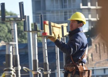 Córdoba creó 30.000 empleos registrados pero empieza a estancarse por la crisis