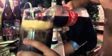 Compró una súper oferta de fernet, pero al probarlo se llevó una desagradable sorpresa