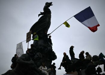 Multitudinaria protesta en Francia