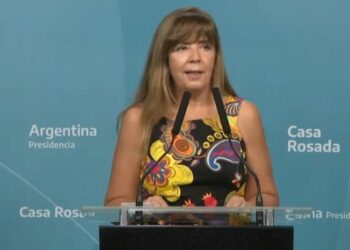 Para Cerruti, la oposición «está encaprichada en defender a los jueces de la Corte»