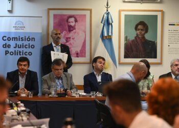 El FdT impuso su mayoría y abrió la investigación a la Corte