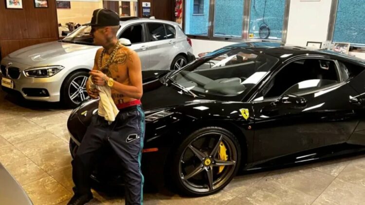 L-Gante se compró una Ferrari negra: la exorbitante cifra que pagó en efectivo