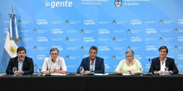 Anuncian medidas para evitar que la Influenza Aviar avance en el circuito comercial