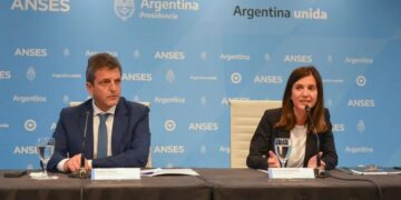El Gobierno analiza otorgar un nuevo bono para los jubilados