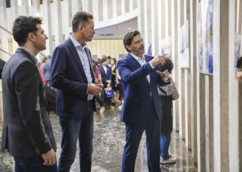 Muestra fotográfica en la Unicameral