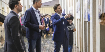 Muestra fotográfica en la Unicameral