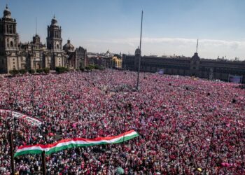 Masiva protesta en contra de la reforma electoral
