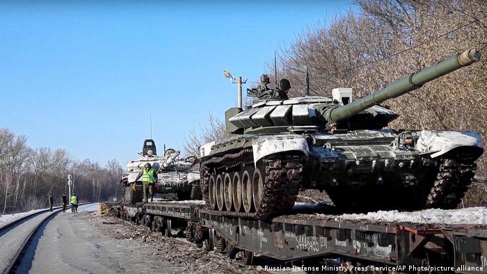 Tanques camino a Ucrania