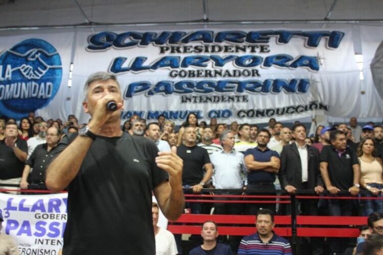 Passerini se lanzó para suceder a Llaryora en la Municipalidad