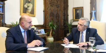 El Gobierno modificó un decreto para atender los pedidos de Perotti y combatir la violencia en Santa Fe