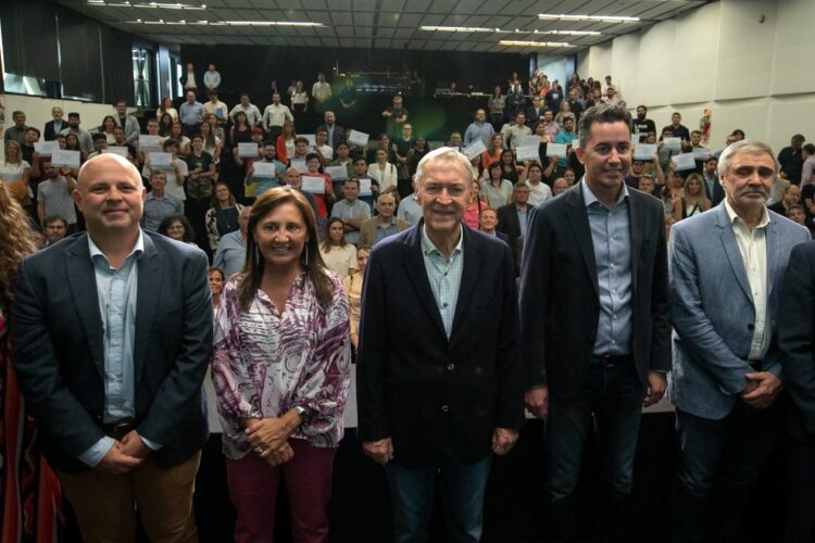 Invierten $ 78 millones en formación para la industria local del software