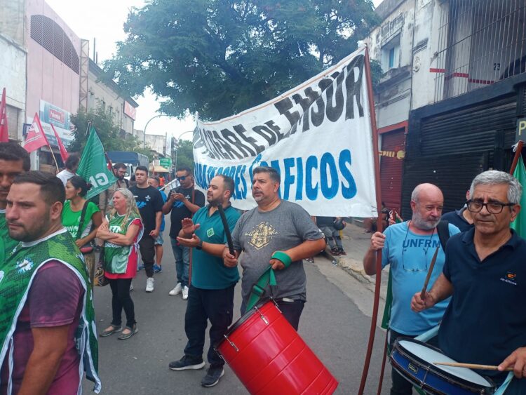 El sindicato de gráficos, en alerta por el cierre de Emsur