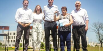 La Nación hizo entrega de 38 viviendas del plan Procrear