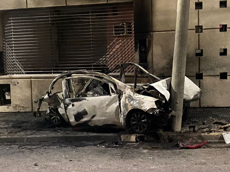 Explosión, choque y fuga protagonizadas por dos delincuentes en barrio San Vicente