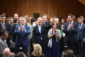 Schiaretti rechazó el juicio a la Corte y pidió más federalismo Schiaretti rechazó el juicio a la Corte y pidió más federalismo