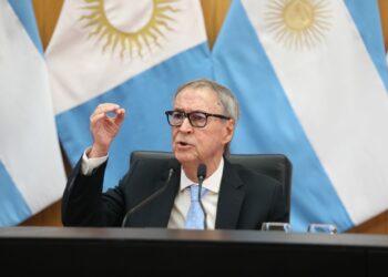 Schiaretti rechazó el juicio a la Corte y pidió más federalismo