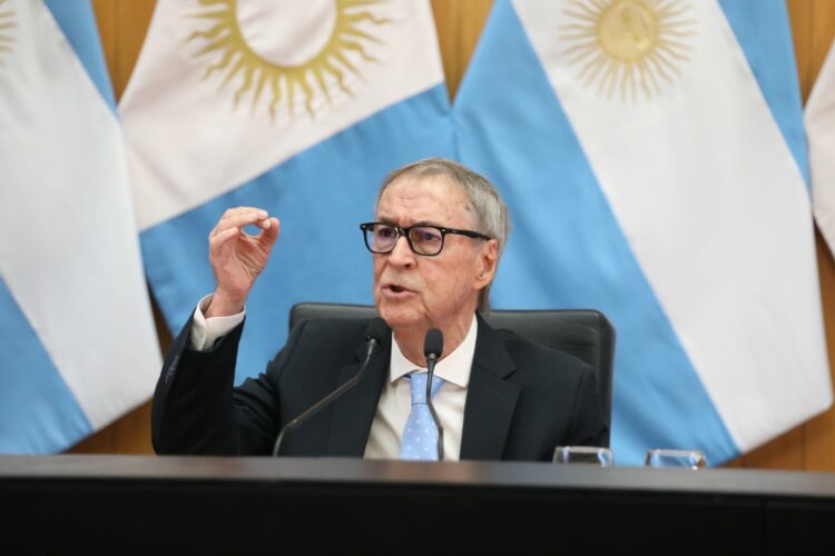 Schiaretti rechazó el juicio a la Corte y pidió más federalismo